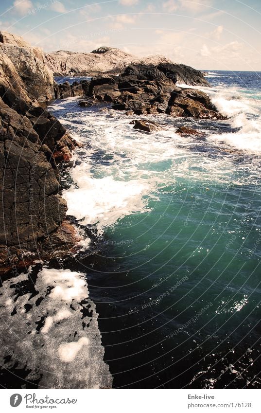 Lindesnes 1 Farbfoto Außenaufnahme Luftaufnahme Menschenleer Textfreiraum rechts Tag Schatten Vogelperspektive Landschaft Wasser Sommer Schönes Wetter Felsen