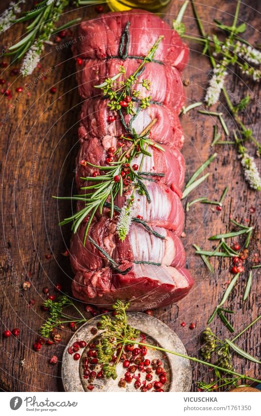 Roastbeef mit Kräutern und Gewürzen Lebensmittel Fleisch Kräuter & Gewürze Ernährung Festessen Bioprodukte Stil Design Tisch Rostbraten Rinderbraten