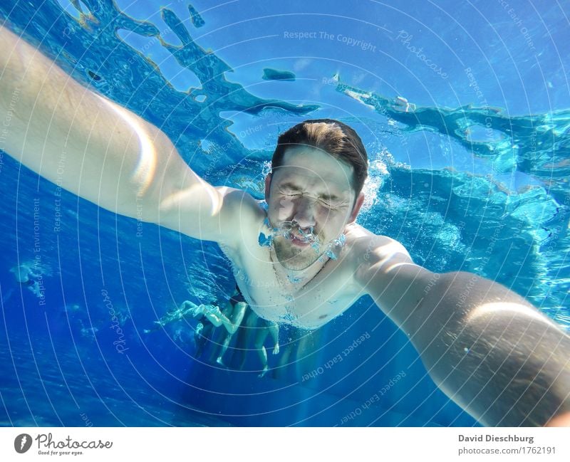 Into the blue II Ferien & Urlaub & Reisen Sommer Sommerurlaub Schwimmen & Baden maskulin Körper Kopf 1 Mensch Wasser Schönes Wetter blau türkis weiß Schwimmbad