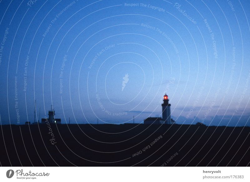 La nuit tombe sur le steifes. Farbfoto Außenaufnahme Menschenleer Textfreiraum oben Dämmerung Schatten Sonnenaufgang Sonnenuntergang Weitwinkel Himmel