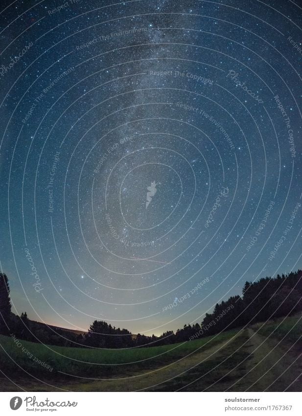 MilkyWay aufm Dorf Natur Landschaft Urelemente Himmel Stern Horizont Herbst Feld Zufriedenheit Hoffnung Glaube Milchstrasse Astrologie Wege & Pfade Wegsehen