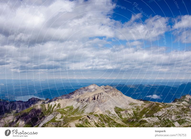 peak Farbfoto Außenaufnahme Menschenleer Tag Schatten Kontrast Sonnenlicht Sonnenstrahlen Zentralperspektive Panorama (Aussicht) Weitwinkel Umwelt Natur