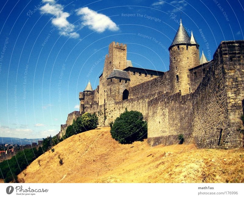 Carcasonne Tag Farbfoto Außenaufnahme Menschenleer Textfreiraum links Textfreiraum oben Textfreiraum unten Totale Altstadt Burg oder Schloss Ruine Bauwerk