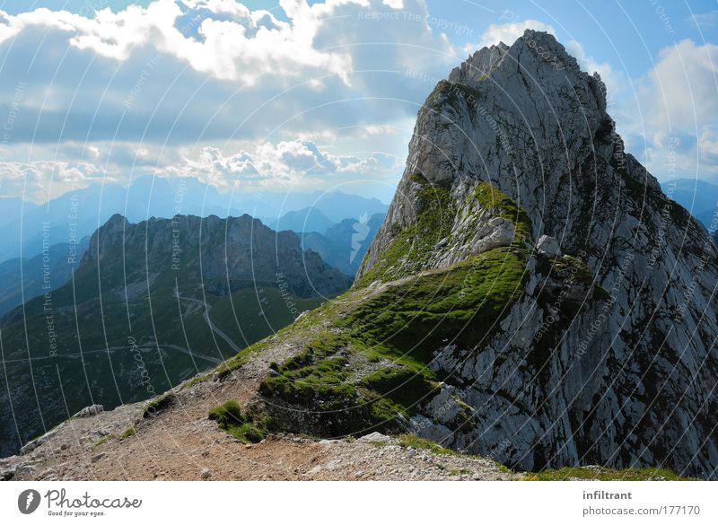 am Mangart Farbfoto Gedeckte Farben Außenaufnahme Menschenleer Textfreiraum oben Tag Licht Schatten Kontrast Silhouette Sonnenlicht Gegenlicht