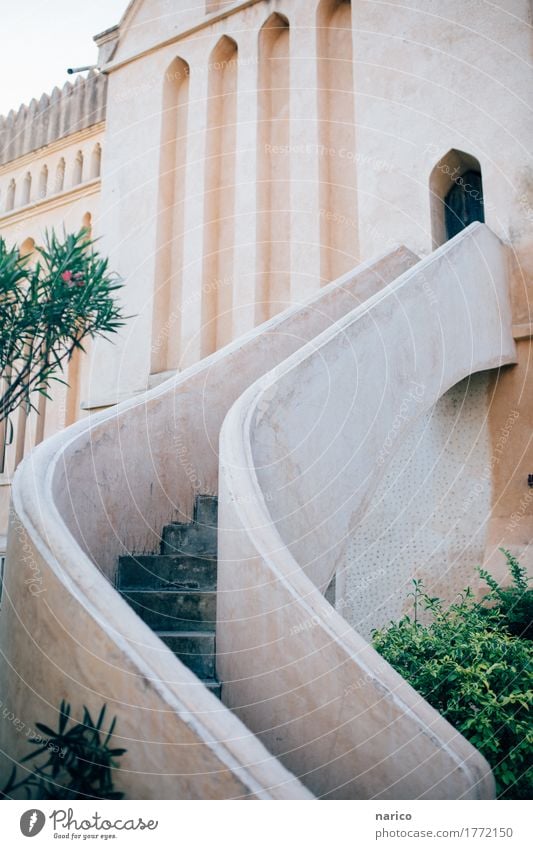 Zanzibar XIV Kleinstadt Altstadt Kirche Dom Bauwerk Gebäude Architektur Mauer Wand Treppe Sehenswürdigkeit groß Sansibar Tansania Afrika Farbfoto