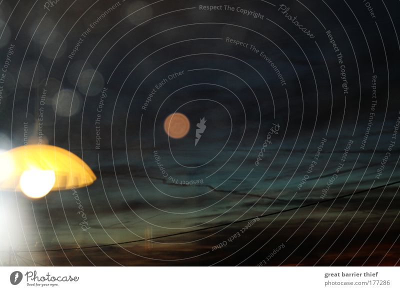 Himmelsbeleuchtung Farbfoto mehrfarbig Außenaufnahme Innenaufnahme Menschenleer Abend Dämmerung Nacht Licht Kontrast Reflexion & Spiegelung Lichterscheinung