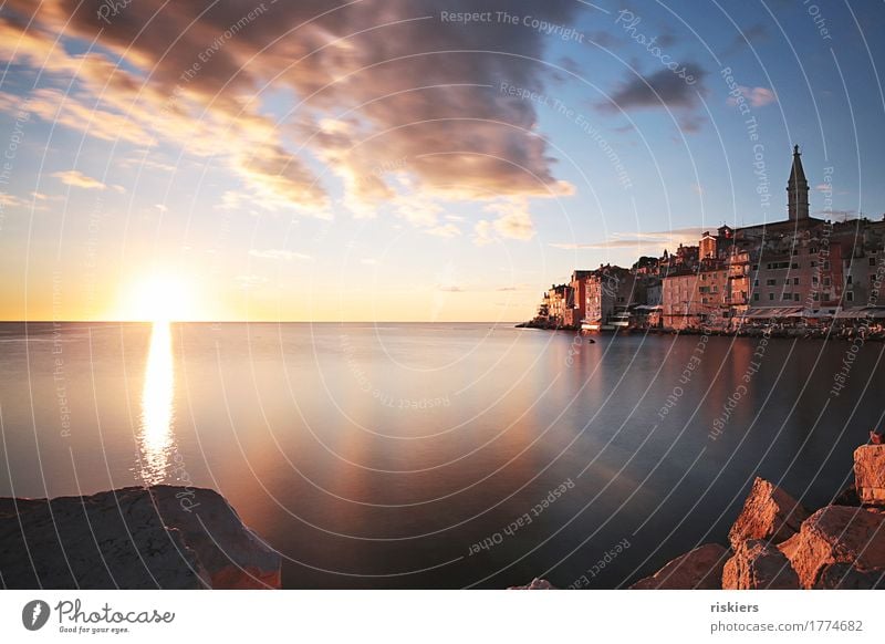 Rovinj ii Kroatien Europa Dorf Hafenstadt Altstadt leuchten Lebensfreude Kraft Warmherzigkeit Romantik Reisefotografie Sommer Meer Farbfoto mehrfarbig