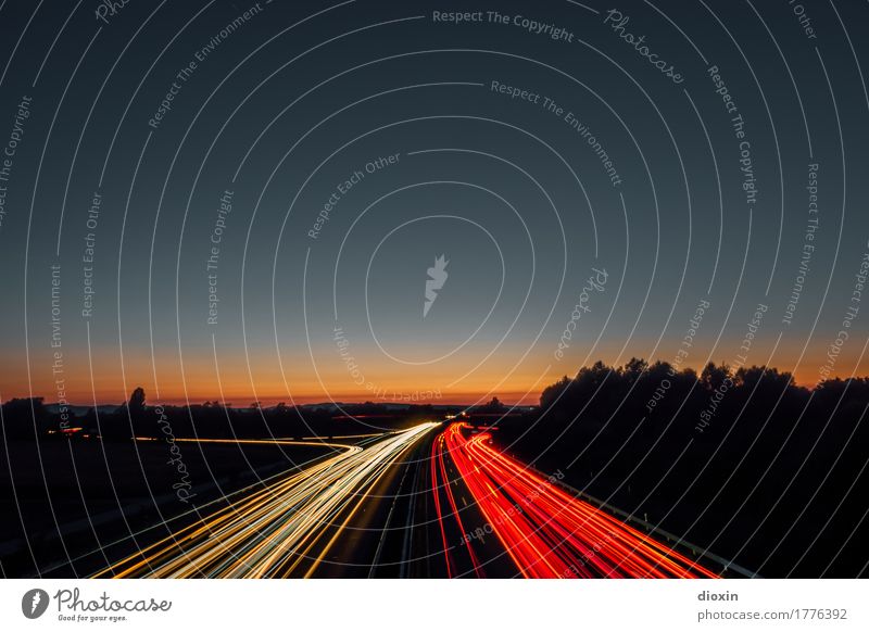 Tempolimit [1] Sonnenaufgang Sonnenuntergang Sonnenlicht Verkehr Verkehrswege Berufsverkehr Straßenverkehr Autofahren Autobahn PKW Ferien & Urlaub & Reisen