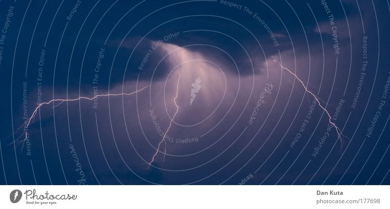 Gotteszorn! Umwelt Urelemente Luft Wasser Himmel nur Himmel Gewitterwolken Klima Wetter schlechtes Wetter Regen außergewöhnlich bedrohlich dunkel Euphorie Angst