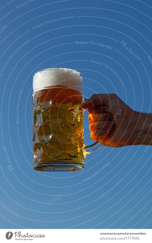 Oktoberfest - Bierkraft Getränk ästhetisch Biergarten Bierglas Bierschaum Bierkrug Zuprosten festhalten gold Sonne Schönes Wetter Farbfoto mehrfarbig