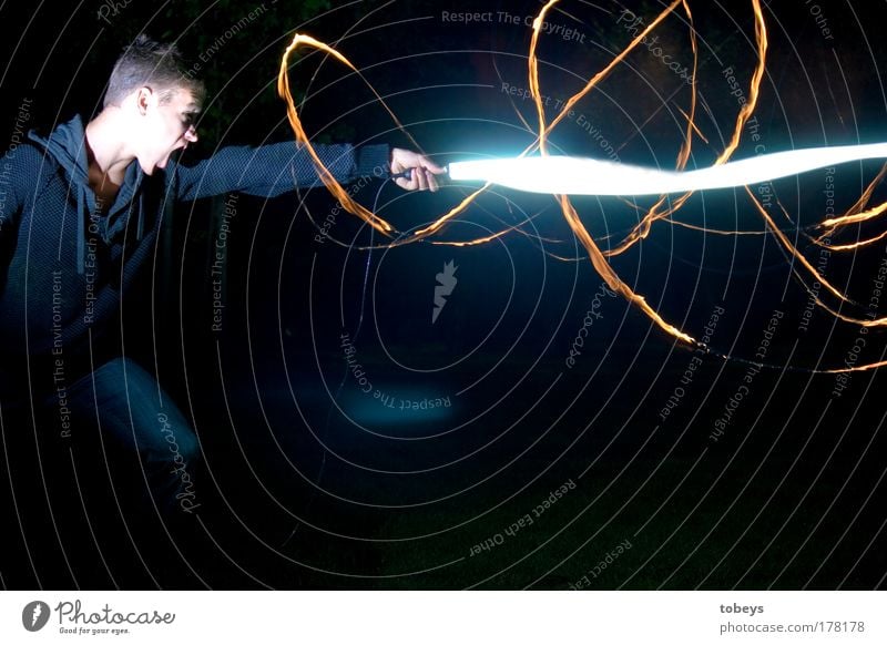 Der 3. Weltkrieg Technik & Technologie Unterhaltungselektronik Wissenschaften Fortschritt Zukunft High-Tech Junger Mann Jugendliche Erwachsene Computerspiel