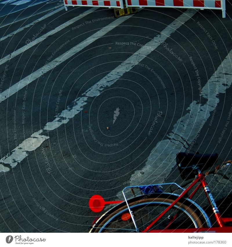 auf streife Farbfoto mehrfarbig Detailaufnahme abstrakt Menschenleer Morgendämmerung Tag Vogelperspektive Lifestyle Freizeit & Hobby Verkehr Verkehrsmittel