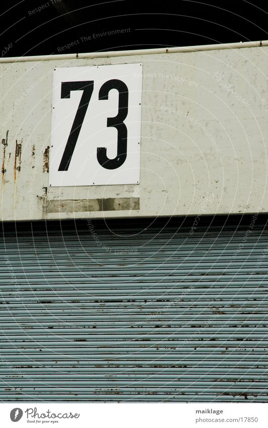 73 Ziffern & Zahlen Mauer Wand Industrie Tor Schilder & Markierungen werkshalle Kunstwerk Lagerhalle rolltor