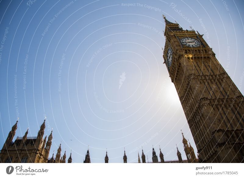 BIG BEN elegant Architektur Himmel Wolkenloser Himmel Sonne Schönes Wetter London England Europa Stadt Hauptstadt Stadtzentrum bevölkert Turm Bauwerk Gebäude