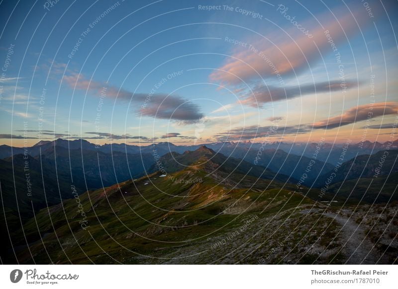 Wolkig mit Aussicht... Umwelt Natur Landschaft blau braun grau grün rosa Berge u. Gebirge Wege & Pfade Bergkamm Bergkette Wolken Langzeitbelichtung