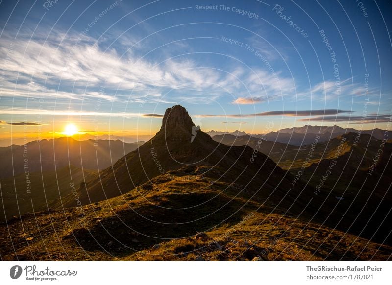 Spitzmeilen Umwelt Natur Landschaft blau braun gelb gold orange weiß Silhouette Berge u. Gebirge Gipfel Wolken Sonne Sonnenaufgang Sonnenstrahlen Schatten Licht