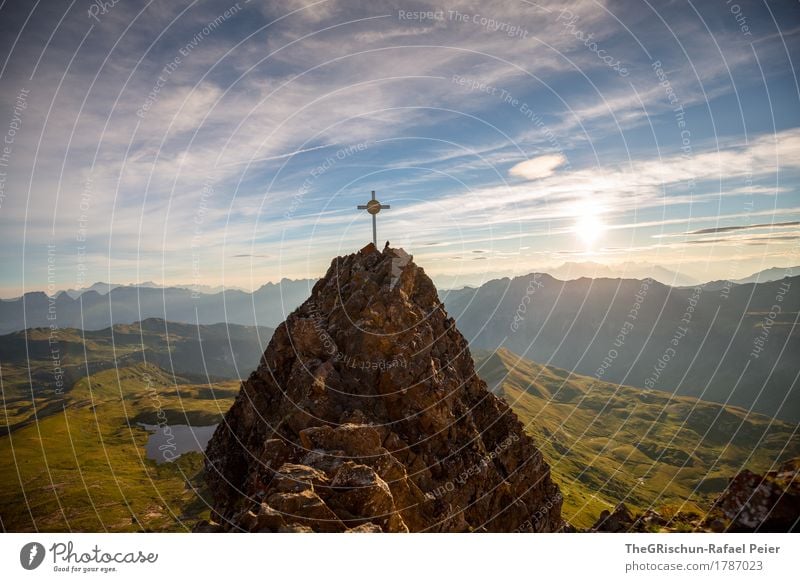 Gipfelkreuz - Spitzmeilen Umwelt Natur Landschaft blau grau grün weiß Berge u. Gebirge Felsen Klettern besteigen Bergkette Wiese Gebirgssee Sonnenaufgang