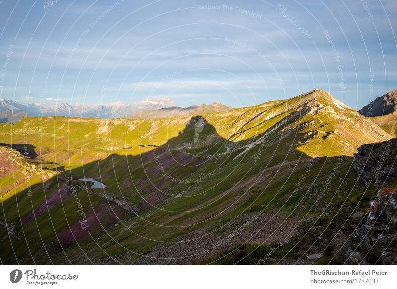 Silhouette Umwelt Natur Landschaft blau grün rot schwarz Schattenspiel Gipfel Bergkamm Aussicht spitzmeilen Panorama (Aussicht) Berge u. Gebirge Schweiz