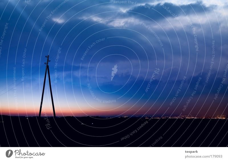 Abendstimmung Ferne Umwelt Natur Landschaft Urelemente Himmel Wolken Gewitterwolken Nachthimmel Horizont Sonnenaufgang Sonnenuntergang Sommer Wetter Seeufer