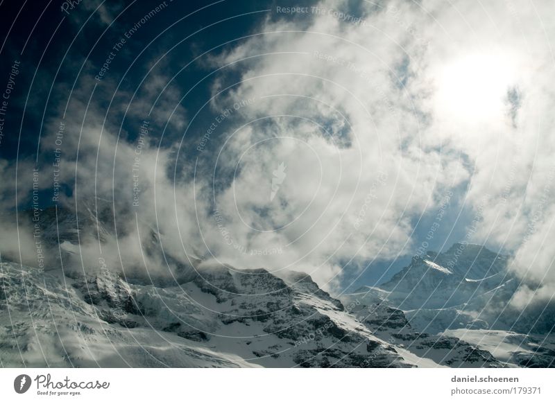 und ewig lockt der Berg ! Sonnenlicht Sonnenstrahlen Gegenlicht Klettern Bergsteigen Landschaft Himmel Wolken Eis Frost Schnee Alpen Berge u. Gebirge