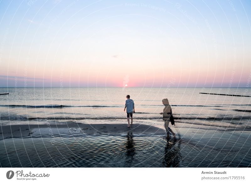 Strandspaziergang Lifestyle Stil schön Leben harmonisch Wohlgefühl Zufriedenheit Sinnesorgane Erholung ruhig Ferien & Urlaub & Reisen Sommerurlaub Meer Wellen