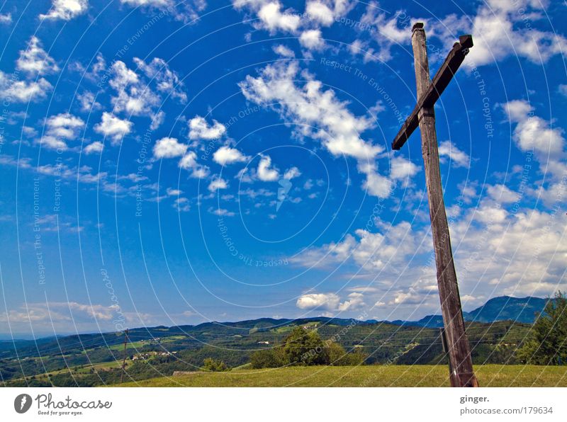 Das Land ist eine weite Seele Landschaft Himmel Wolken Sommer Hügel Zeichen Kreuz Erholung Unendlichkeit Stimmung Kraft Gelassenheit Glaube Religion & Glaube