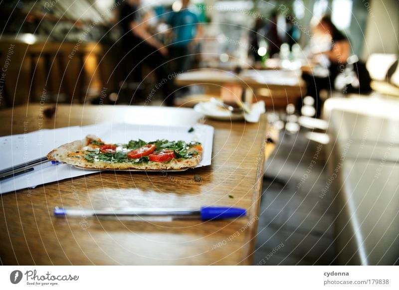 Nicht aufgegessen Farbfoto Innenaufnahme Nahaufnahme Detailaufnahme Textfreiraum oben Tag Licht Schatten Kontrast Starke Tiefenschärfe Totale Ernährung