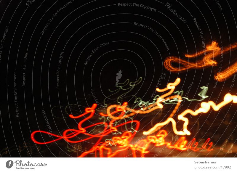 Sinnlos #3 Wellen Streifen Nacht Langzeitbelichtung Autoscheinwerfer Rücklicht rote Linien weiße Linien