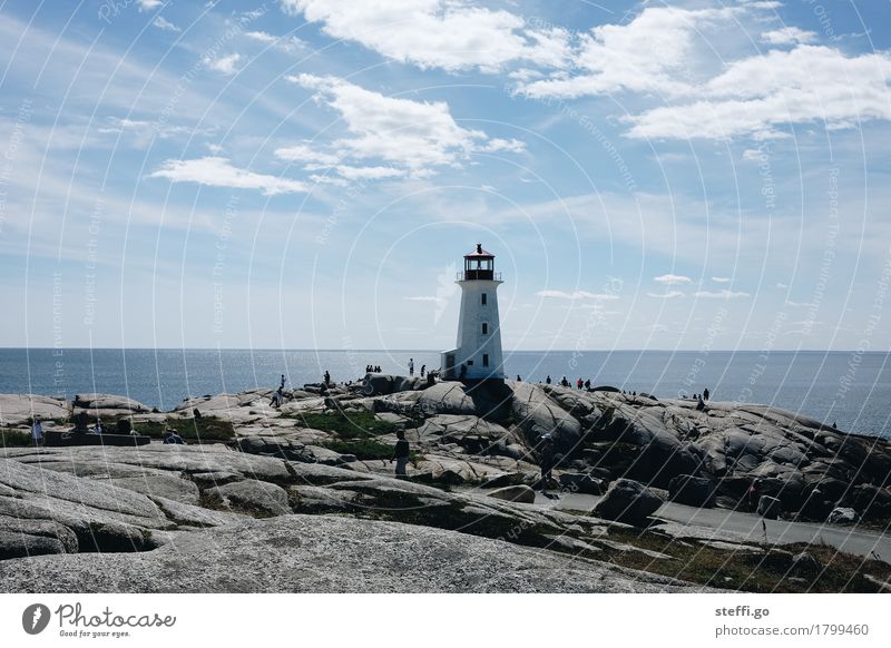 Peggys Cove Ferien & Urlaub & Reisen Tourismus Ausflug Abenteuer Ferne Sightseeing Expedition Sommerurlaub Meer wandern Mensch Felsen Küste Leuchtturm