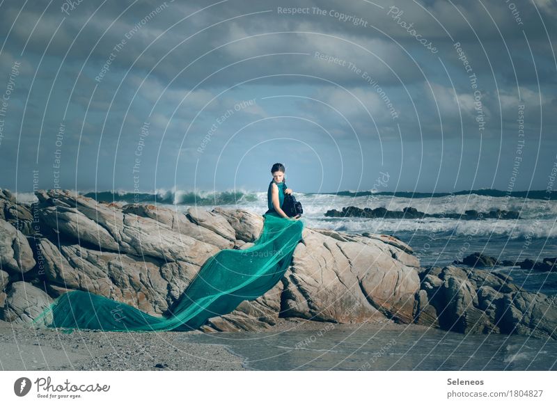 my sea Ferne Freiheit Sommer Strand Meer Wellen Mensch feminin Frau Erwachsene 1 Natur Landschaft Wasser Himmel Wolken Horizont Sturm Küste Kleid Laterne nass