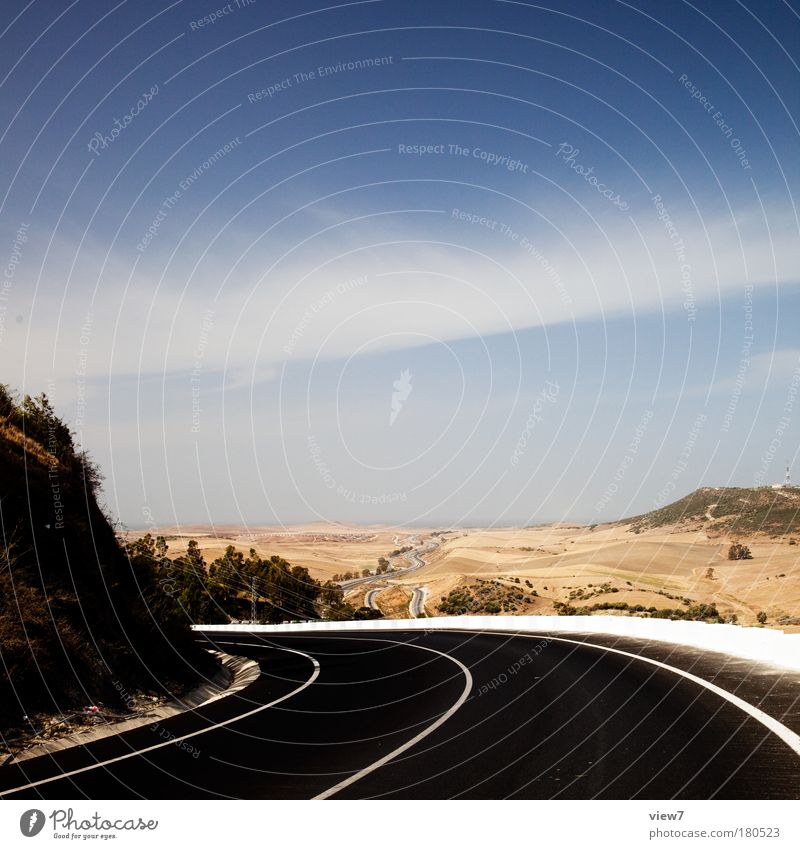 on the road again ... Farbfoto Außenaufnahme Menschenleer Textfreiraum oben Licht Starke Tiefenschärfe Totale Natur Landschaft Sand Himmel Sonnenlicht