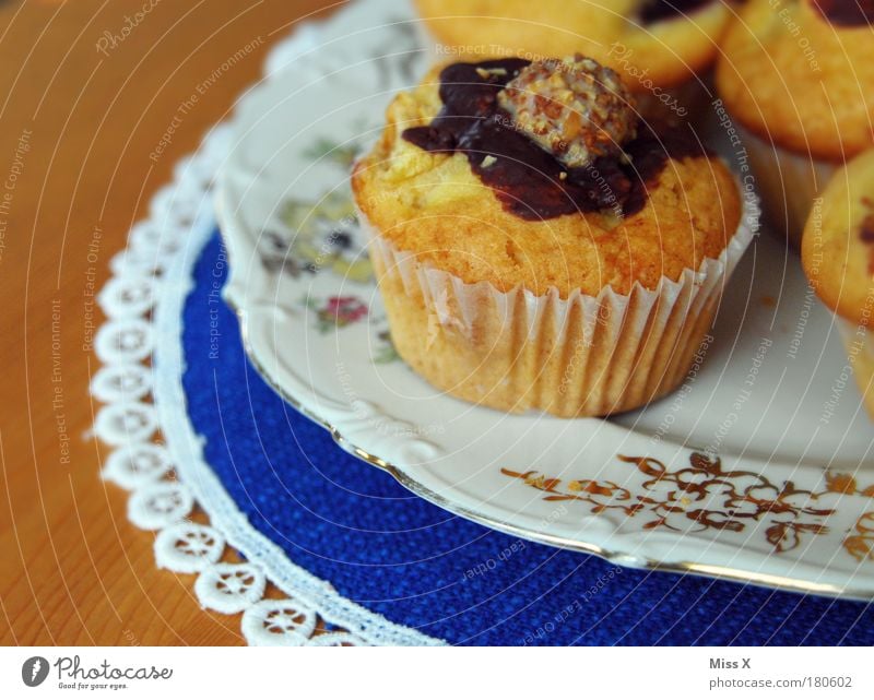 Guten Morgen Muffins Farbfoto mehrfarbig Innenaufnahme Nahaufnahme Detailaufnahme Menschenleer Textfreiraum links Textfreiraum unten Tag Schwache Tiefenschärfe