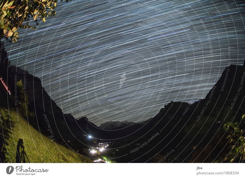 Kiental by Night Zufriedenheit Erholung ruhig Ausflug Ferne Sommer Berge u. Gebirge Natur Landschaft Urelemente Nachthimmel Stern Herbst Schönes Wetter Alpen