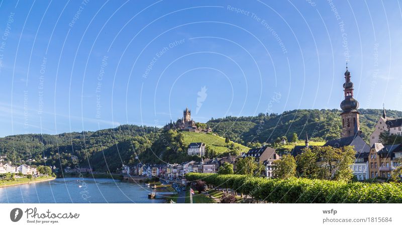 Cochem Stadt an der Mosel Panorama Sommer Fluss Burg oder Schloss Idylle panorama reichsburg Moseltal mosel Weintrauben Eifel Rheinland-Pfalz Weinbau Weinberg