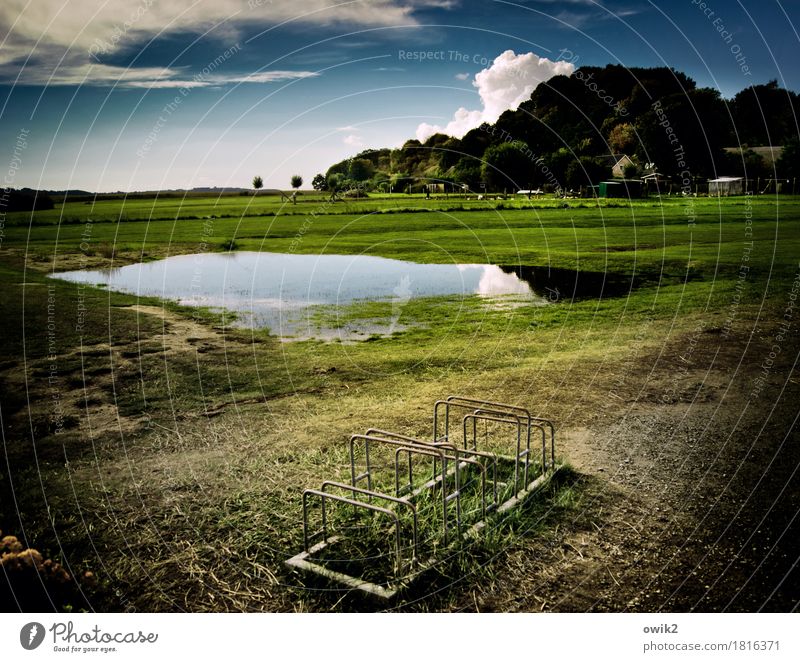 Landschaft mit Fahrradständer Umwelt Natur Pflanze Wasser Himmel Wolken Horizont Klima Schönes Wetter Baum Gras Wiese Hügel Ostsee Pfütze Rügen Dorf bevölkert