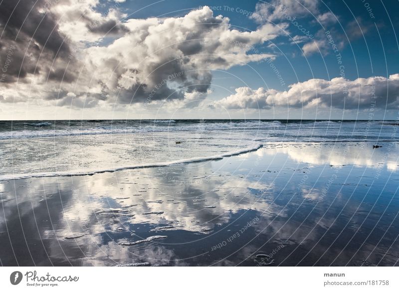 Vor dem Sturm II Farbfoto Gedeckte Farben Außenaufnahme Hintergrund neutral Tag Schatten Kontrast Silhouette Reflexion & Spiegelung Sonnenlicht