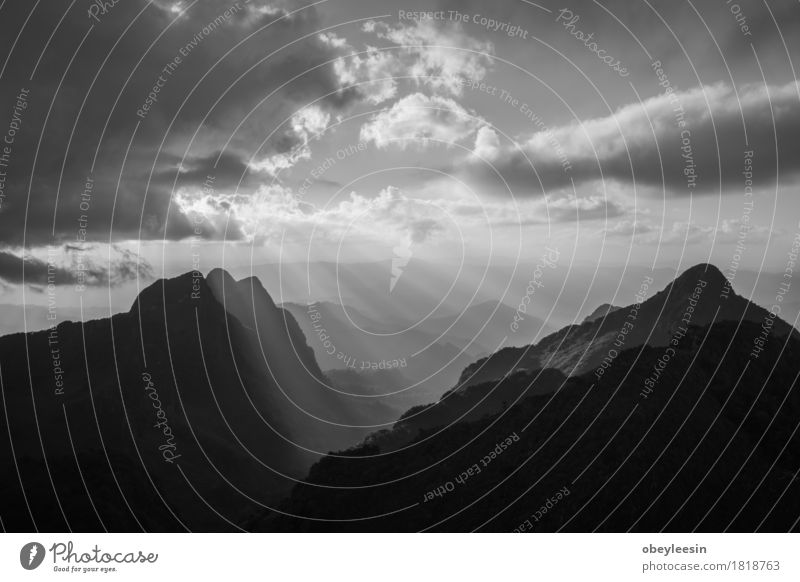 Landschaft Natur Erde Himmel Wolken Sonnenaufgang Sonnenuntergang Liebe Tod Abenteuer Schwarzweißfoto Menschenleer Hintergrund neutral Abend Weitwinkel