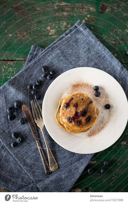 vegan Pancakes Lebensmittel Frucht Teigwaren Backwaren Dessert Süßwaren Pfannkuchen Blaubeeren Ernährung Essen Frühstück Vegetarische Ernährung Teller Besteck