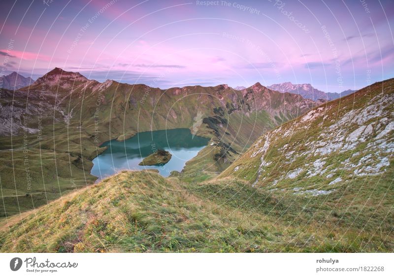 Alpensee Schtecksee bei Sonnenaufgang, Blick vom Berggipfel Ferien & Urlaub & Reisen Berge u. Gebirge Klettern Bergsteigen Natur Landschaft Himmel Herbst Wiese