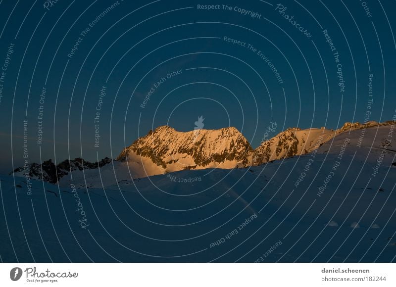 Sonnenaufgang, -15 Grad Textfreiraum oben Textfreiraum unten Sonnenuntergang Wolkenloser Himmel Winter Alpen Berge u. Gebirge Gipfel Schneebedeckte Gipfel kalt