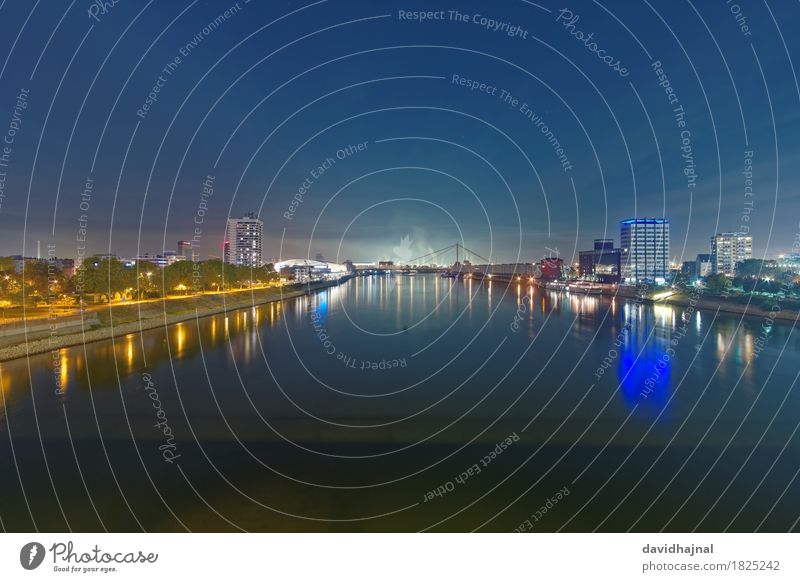 Mannheim und Ludwigshafen Tourismus Sightseeing Städtereise Landschaft Wasser Flussufer Rhein Stadt Skyline Menschenleer Sehenswürdigkeit blau gelb grün