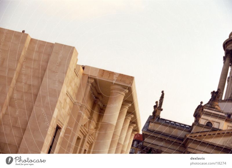 Gendarmenmarkt I Kulisse Taube Sandstein Architektur Berlin Dom verrückt