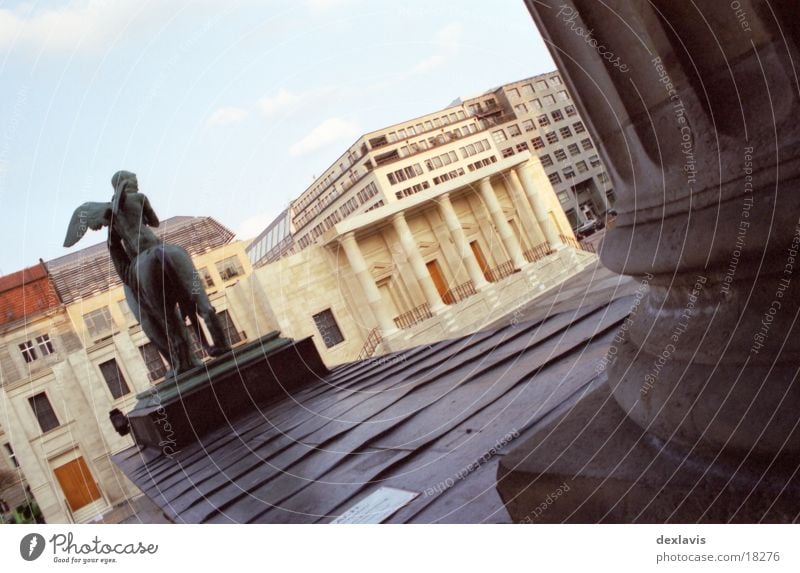 Gendarmenmarkt V Kulisse Skulptur Löwe Theater Konzerthaus Architektur Berlin Dom Säule Engel