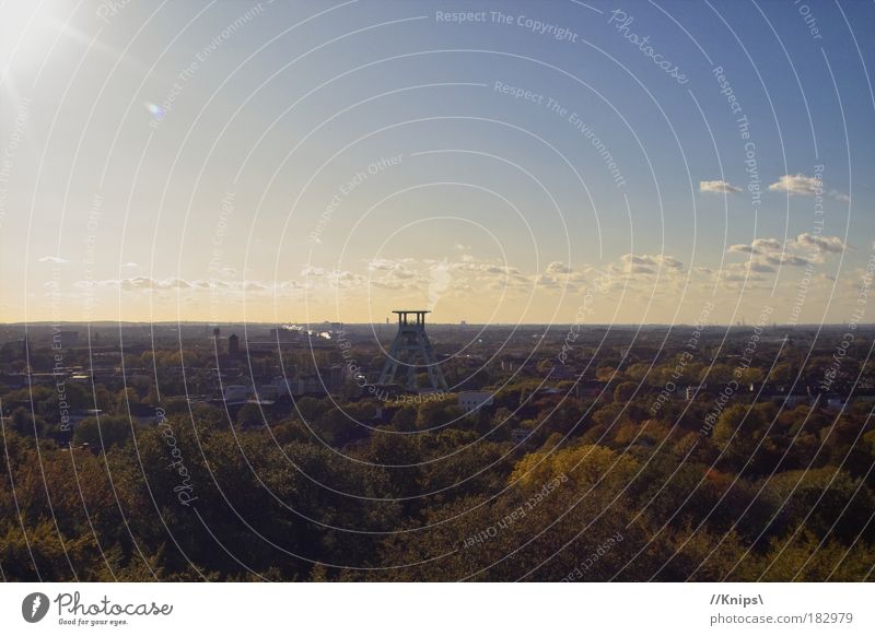 Bochum im Herbst Farbfoto Außenaufnahme Tag Panorama (Aussicht) Förderturm Sehenswürdigkeit Deutsches Bergbau-Museum frei Ruhrgebiet