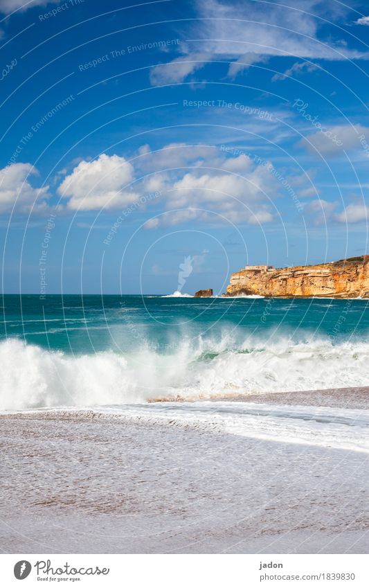 ein wenig meer. Ferien & Urlaub & Reisen Tourismus Natur Landschaft Urelemente Wasser Himmel Wolken Schönes Wetter Wellen Küste bedrohlich blau grün