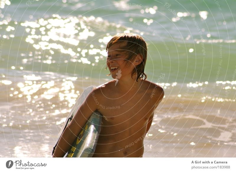 Strahlemann Ferien & Urlaub & Reisen Freiheit Sommer Sommerurlaub Sonne Strand Meer Wellen Sport Wassersport Kind Junge Jugendliche 8-13 Jahre Kindheit