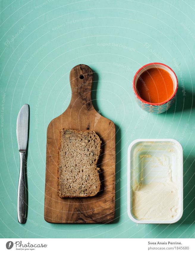 brot. Lebensmittel Brot Ernährung Frühstück Diät Fasten Getränk Saft Messer Essen außergewöhnlich Zusammensein diszipliniert Zukunftsangst Reichtum