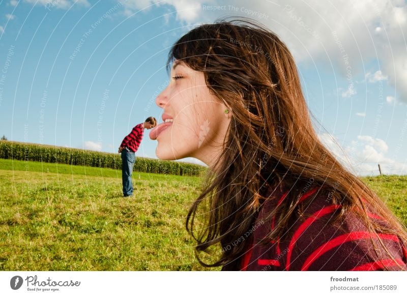 haarwäsche Mensch maskulin feminin Junge Frau Jugendliche Junger Mann Paar Partner berühren Wachstum Coolness frech Zusammensein gigantisch Kitsch lustig