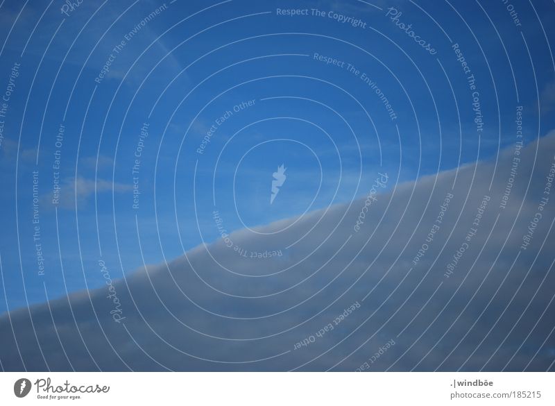 Der Weg in den Himmel Umwelt Luft nur Himmel Wolken Gewitterwolken Herbst Winter Klimawandel Wetter Schönes Wetter atmen bauen Erholung fliegen außergewöhnlich