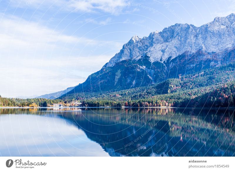 eibsee Natur Landschaft Herbst Schönes Wetter Wald Felsen Alpen Seeufer Eibsee Freude Glück Zufriedenheit Lebensfreude achtsam Wachsamkeit Verlässlichkeit